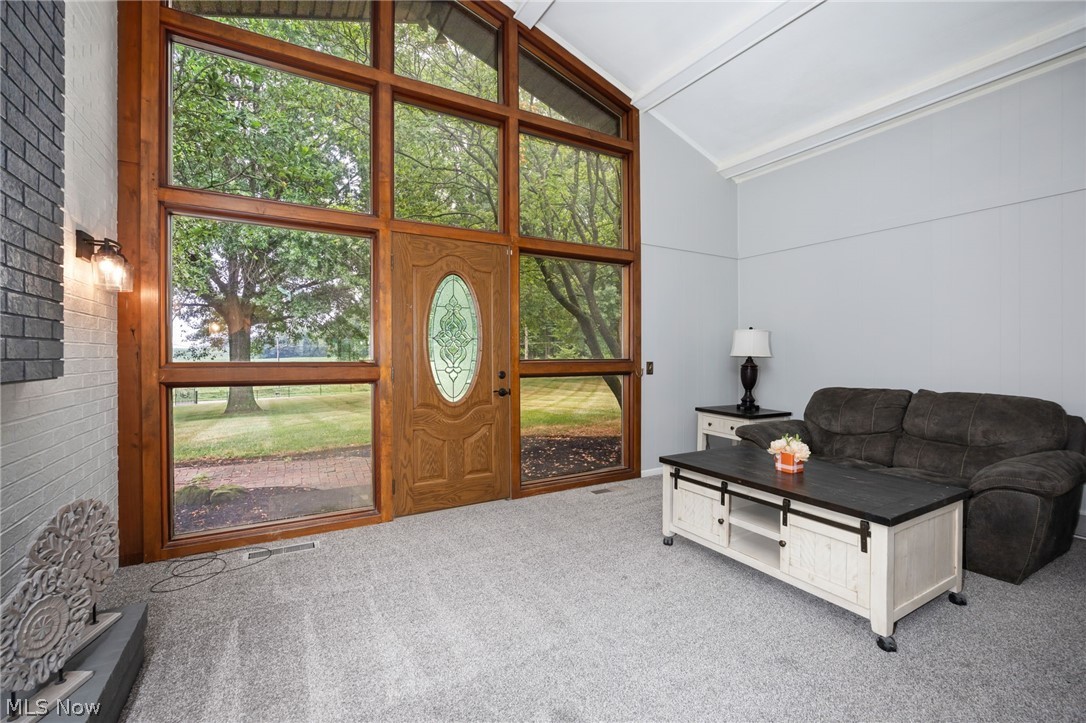 2685 Kenyon Avenue Nw Property Photo 4