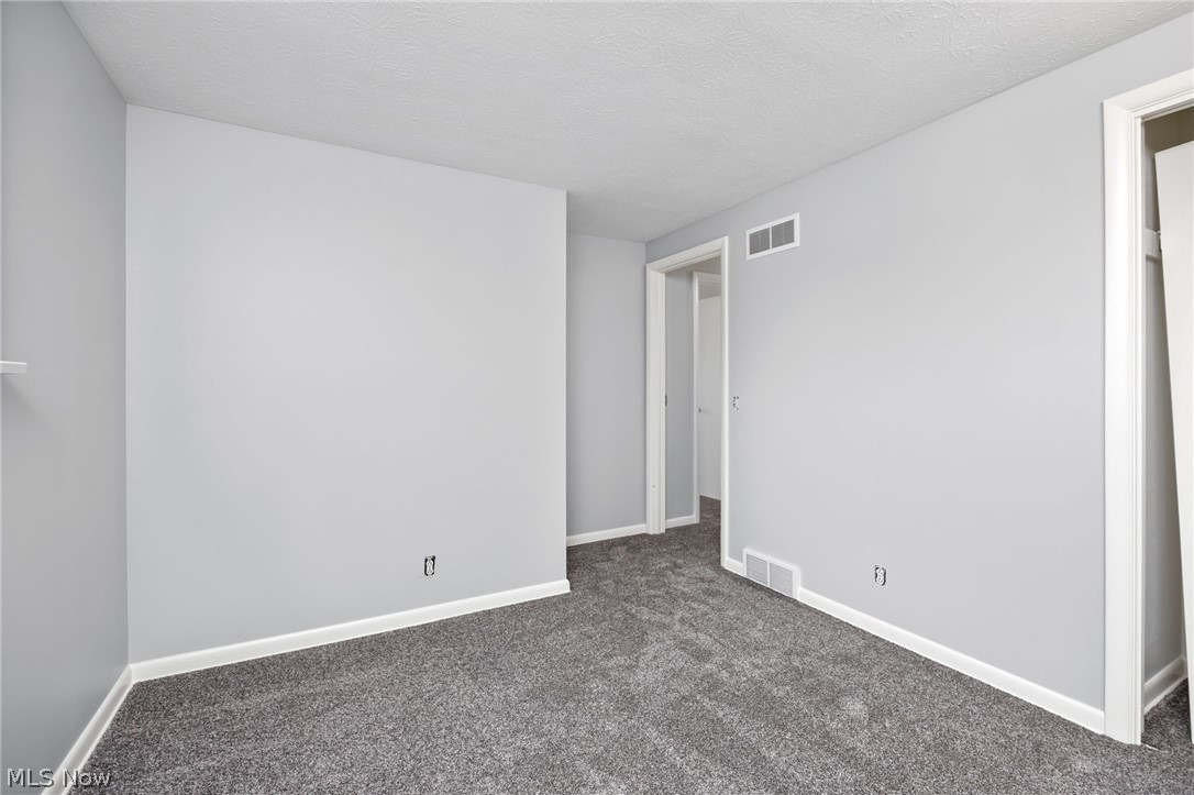 2685 Kenyon Avenue Nw Property Photo 17