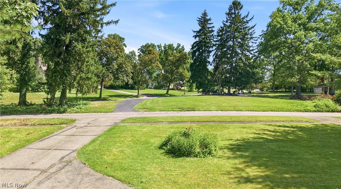 4812 Oak Knoll Drive Property Photo 8