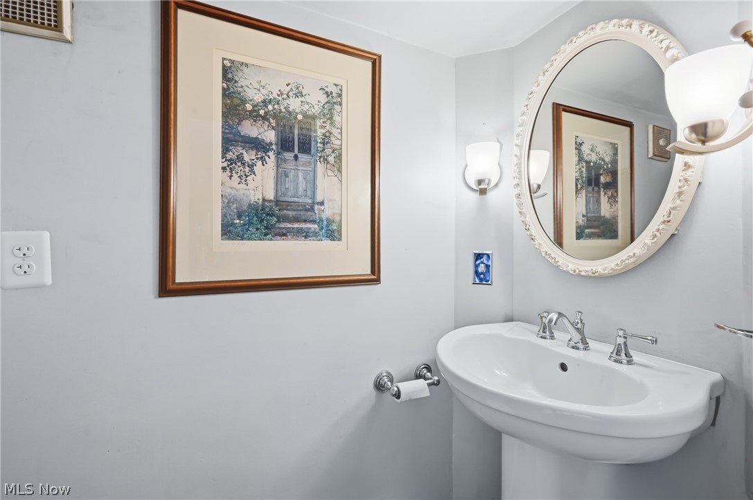 4812 Oak Knoll Drive Property Photo 10