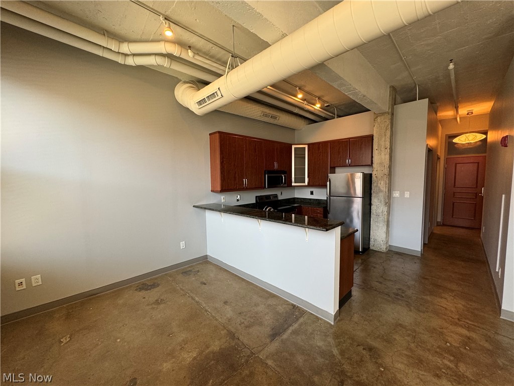1104 E Prospect Avenue E 305 Property Photo 2