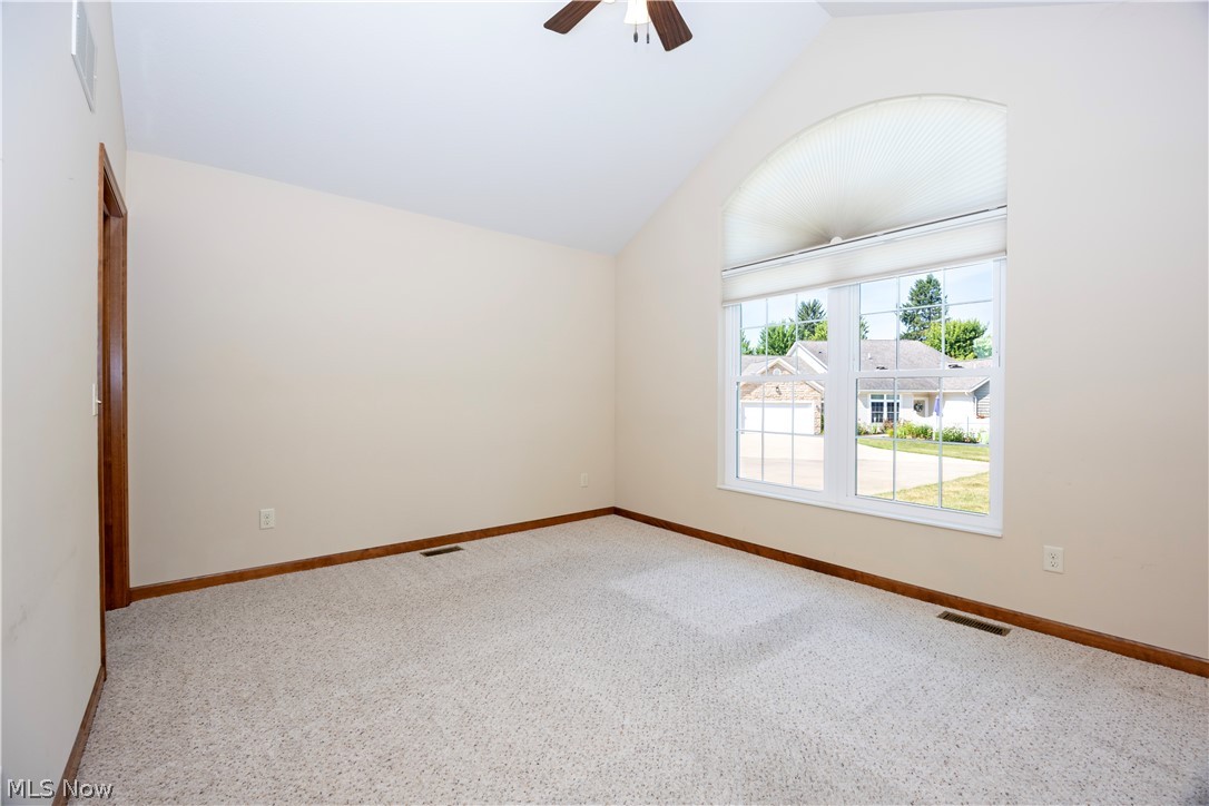 242 Woodbury Circle Property Photo 8