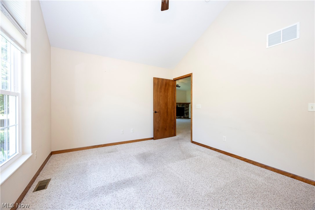 242 Woodbury Circle Property Photo 9