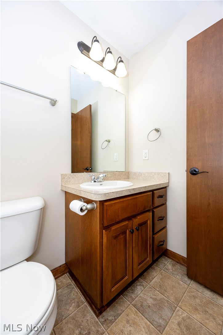 242 Woodbury Circle Property Photo 10