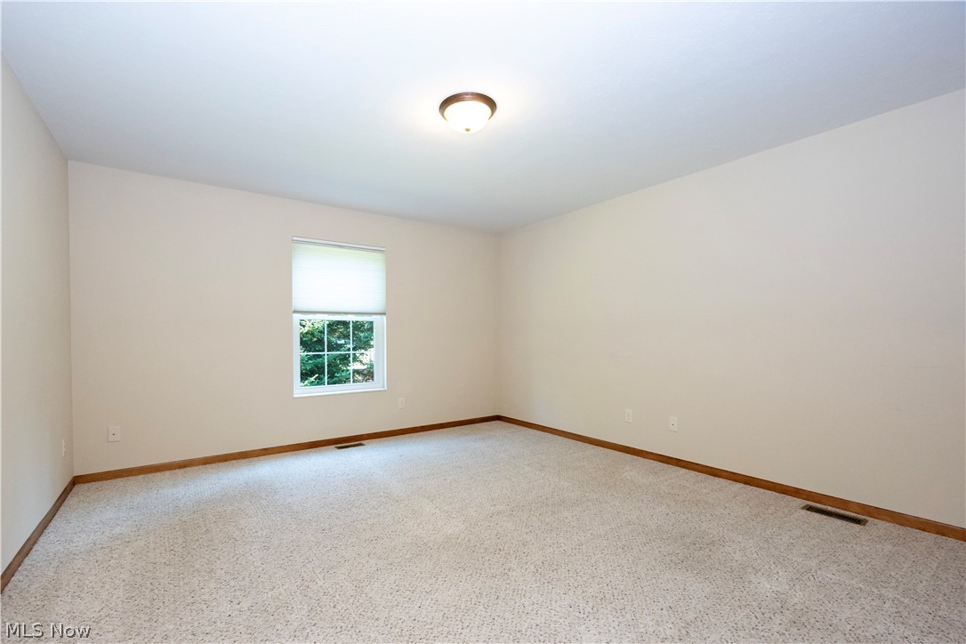 242 Woodbury Circle Property Photo 11