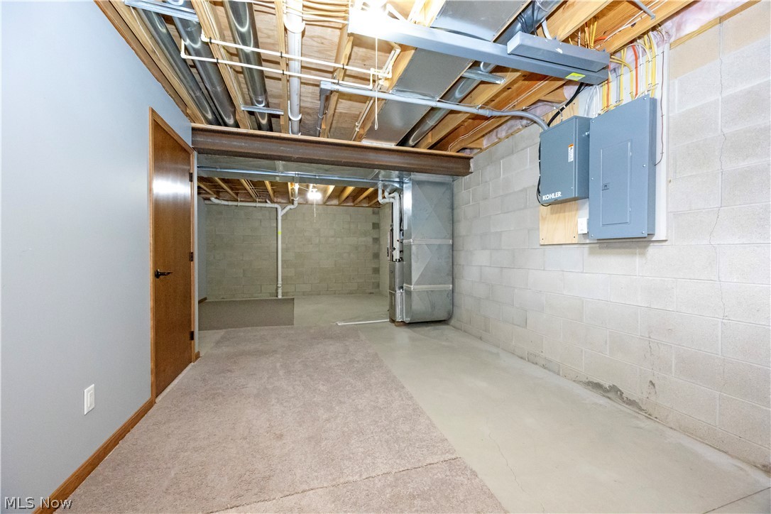 242 Woodbury Circle Property Photo 20
