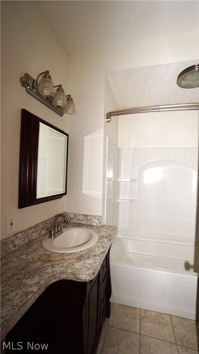 1448 Creighton Avenue Property Photo 39