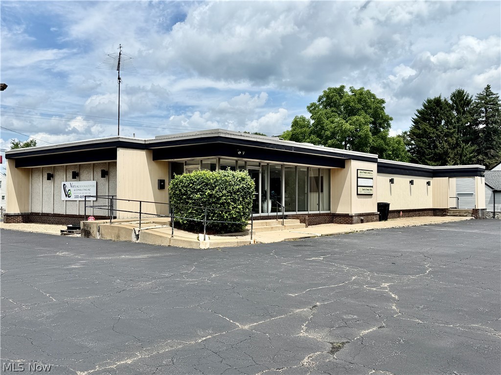 2900 Elm Road NE