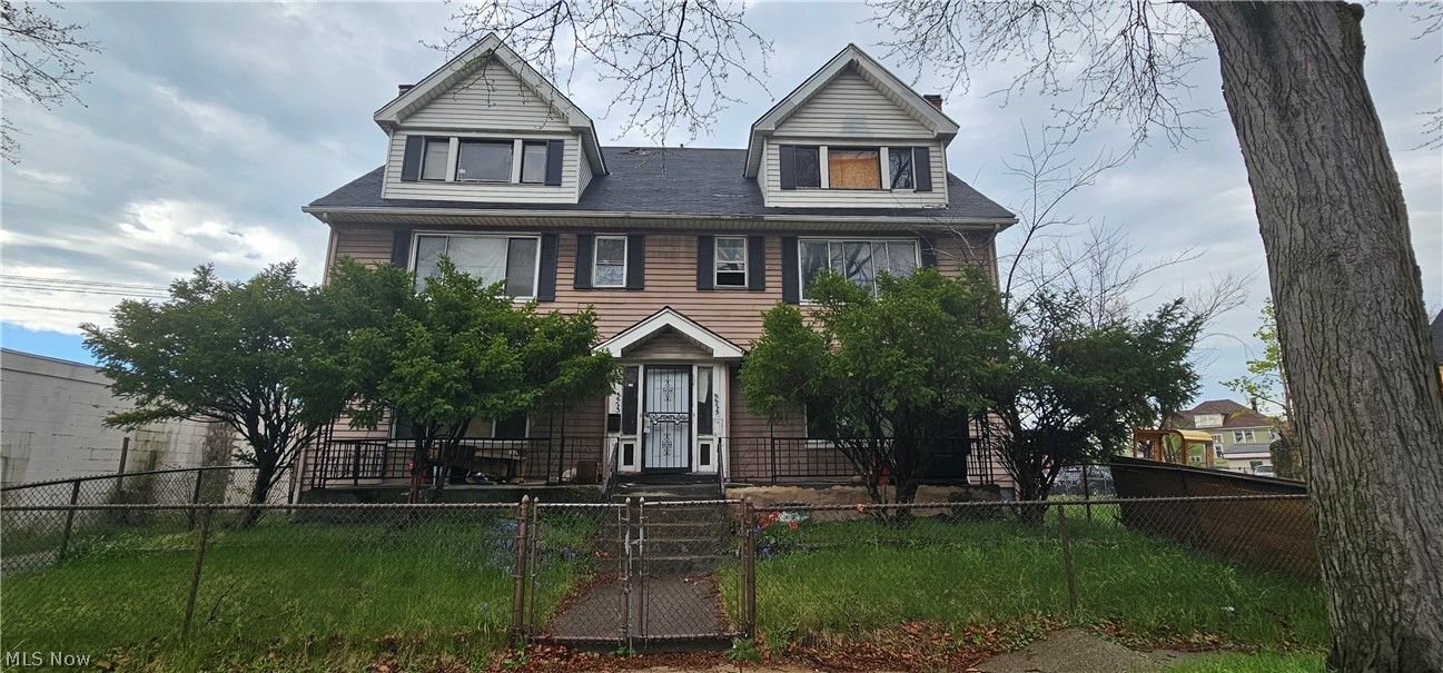 8823 Yale Avenue Property Photo