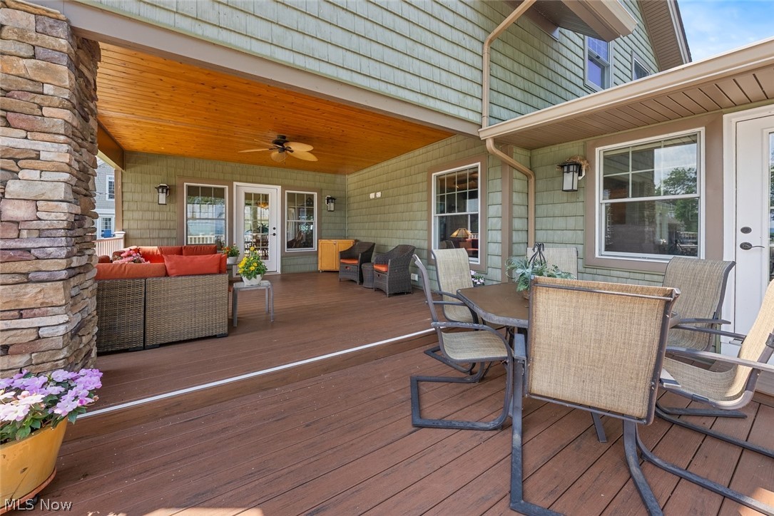 25021 Lakeview Drive Property Photo 6