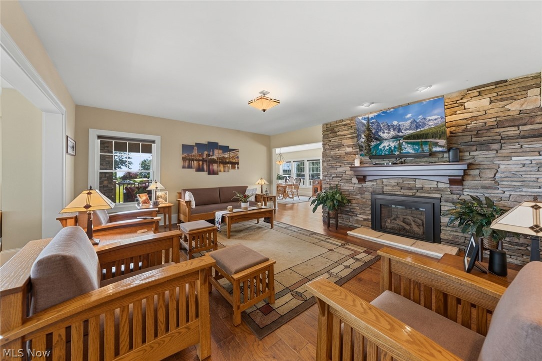 25021 Lakeview Drive Property Photo 11