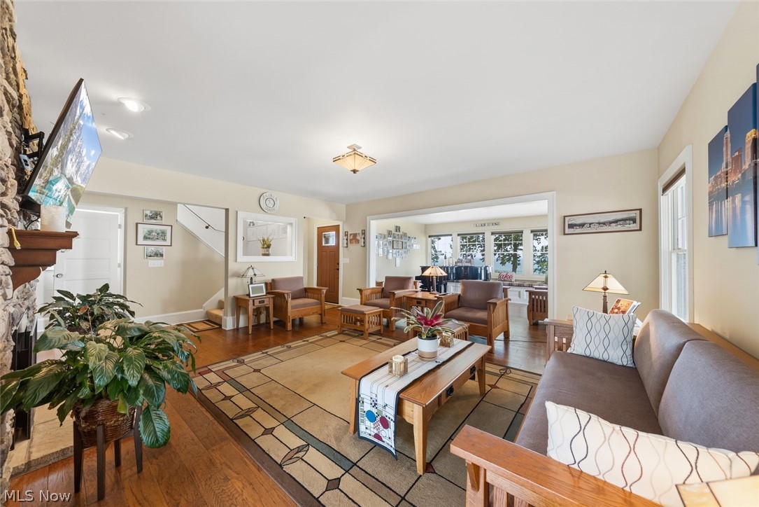 25021 Lakeview Drive Property Photo 12
