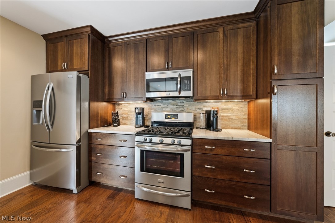 25021 Lakeview Drive Property Photo 17