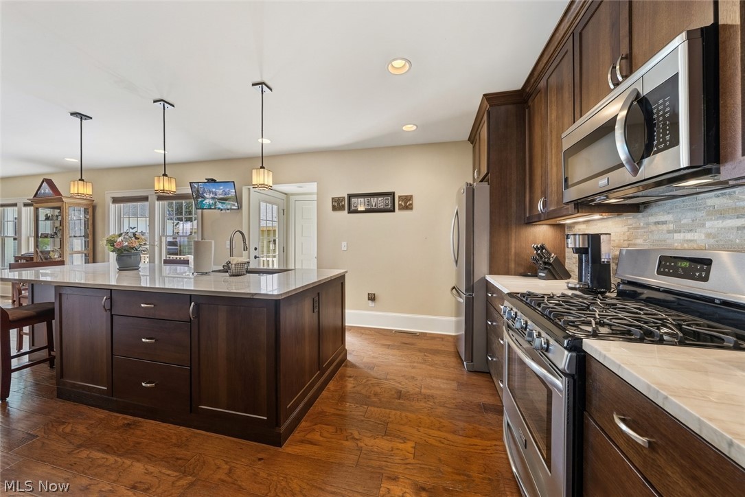 25021 Lakeview Drive Property Photo 19