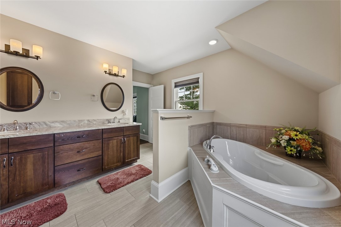 25021 Lakeview Drive Property Photo 29