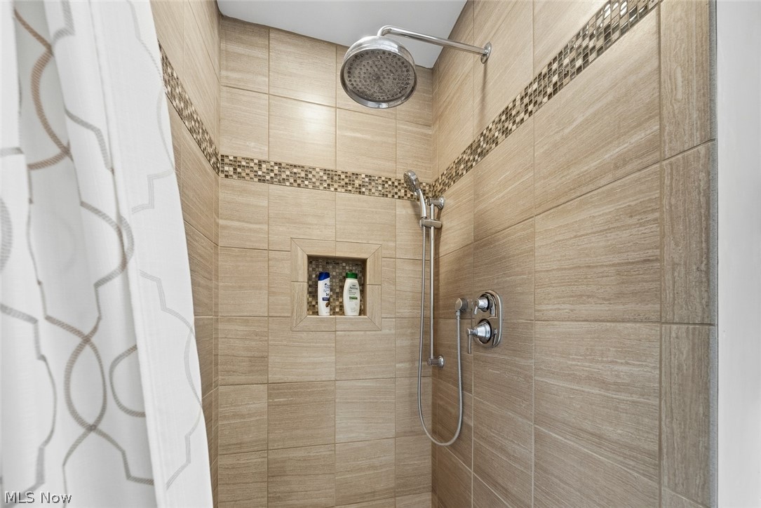25021 Lakeview Drive Property Photo 31