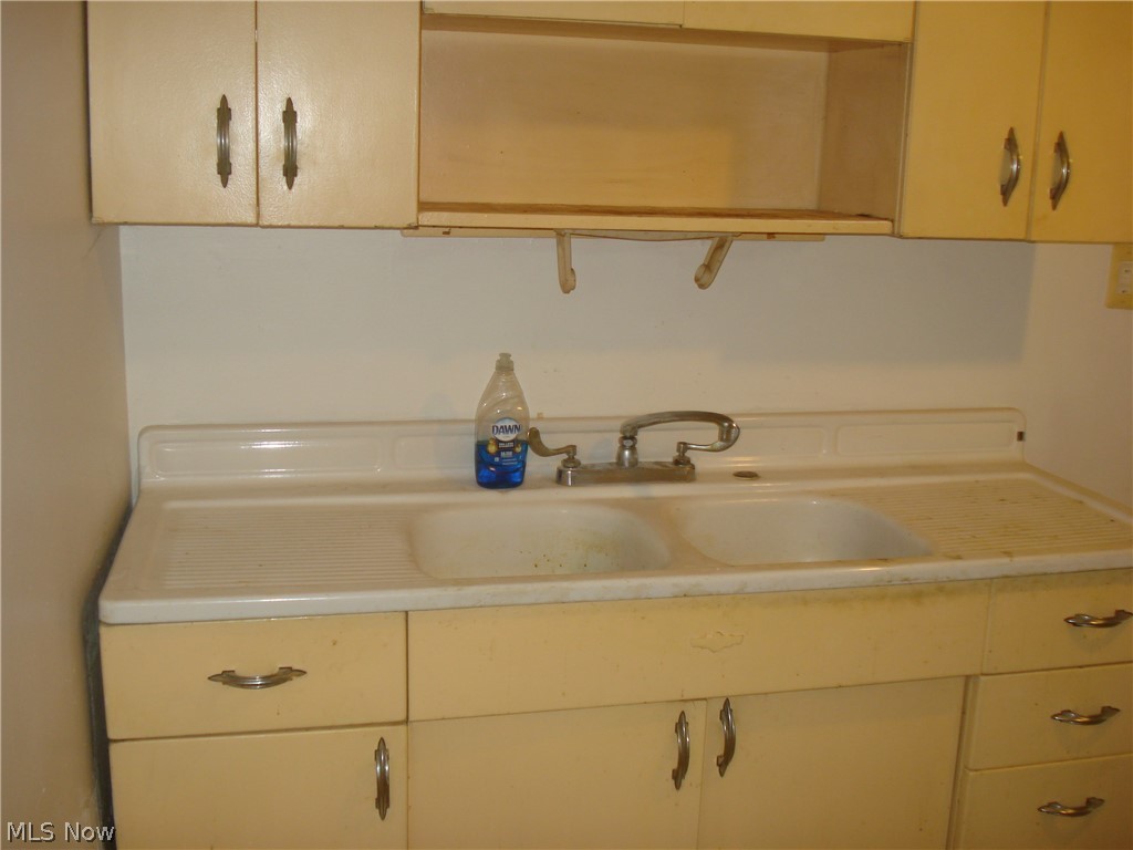 21050 Crystal Avenue Property Photo 4