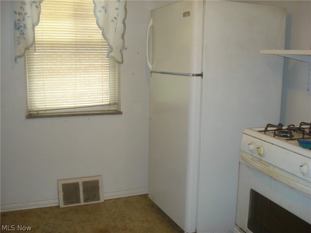 21050 Crystal Avenue Property Photo 12