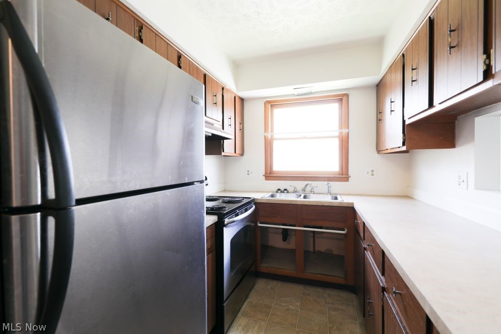 1258 Pembrooke Drive D Property Photo 12
