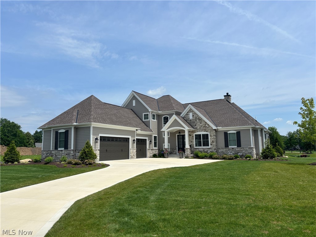 5496 Stone Creek Drive Property Photo 9