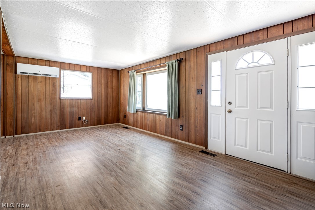 15001 Baumhart Road Property Photo 7