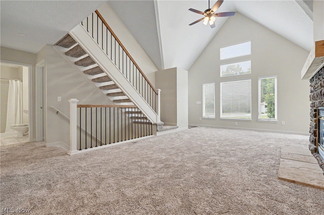 478 Kings Court Property Photo 4