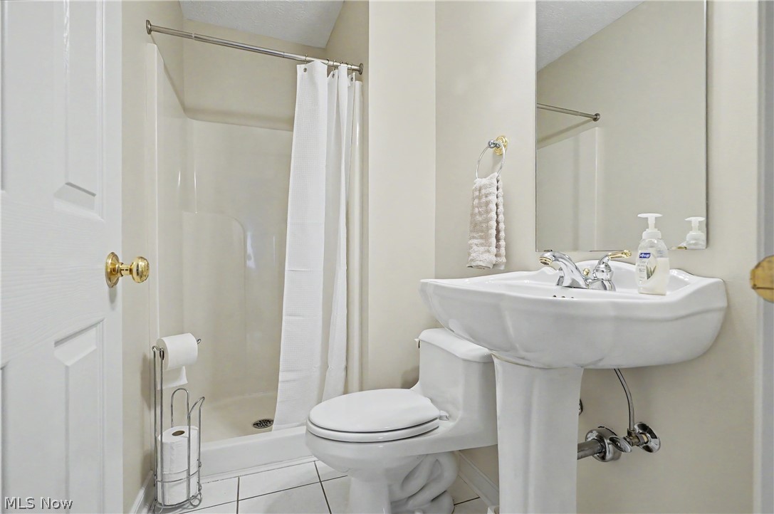 478 Kings Court Property Photo 16