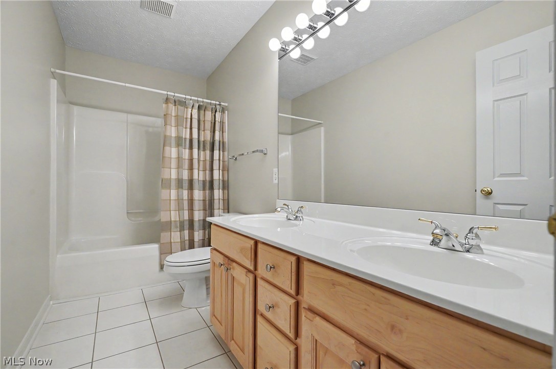 478 Kings Court Property Photo 23