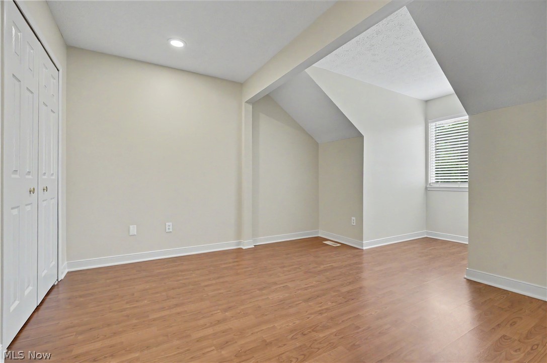 478 Kings Court Property Photo 24