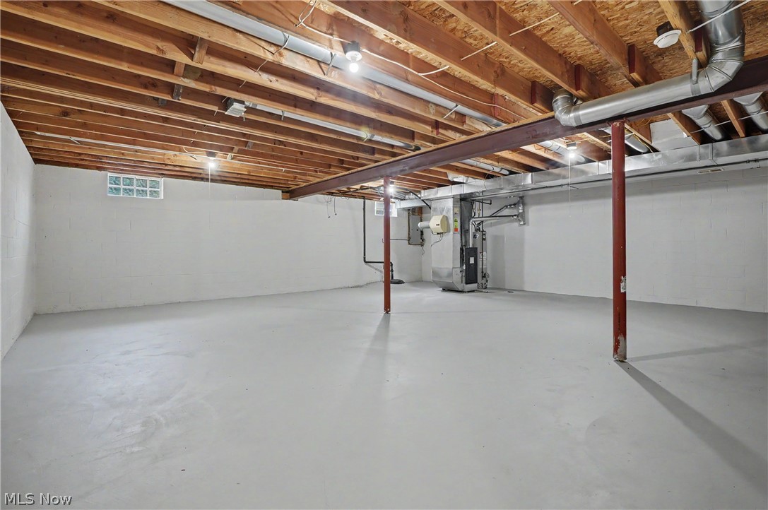 478 Kings Court Property Photo 27