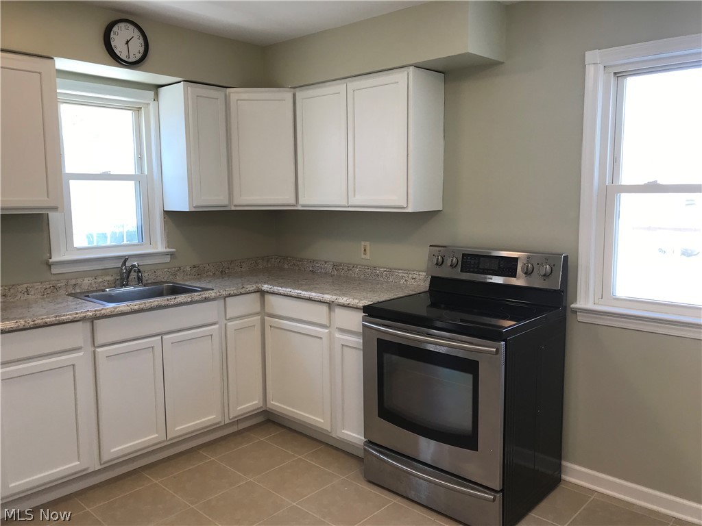 2710 Stanfield Drive Property Photo 3