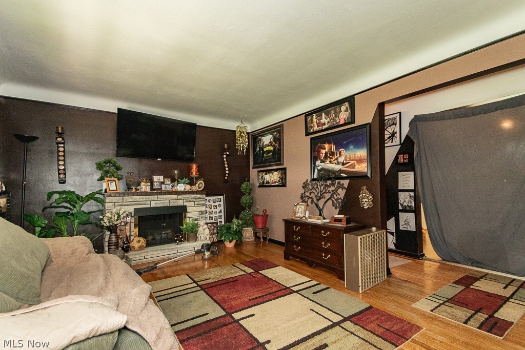243 W Glendale Street Property Photo 5