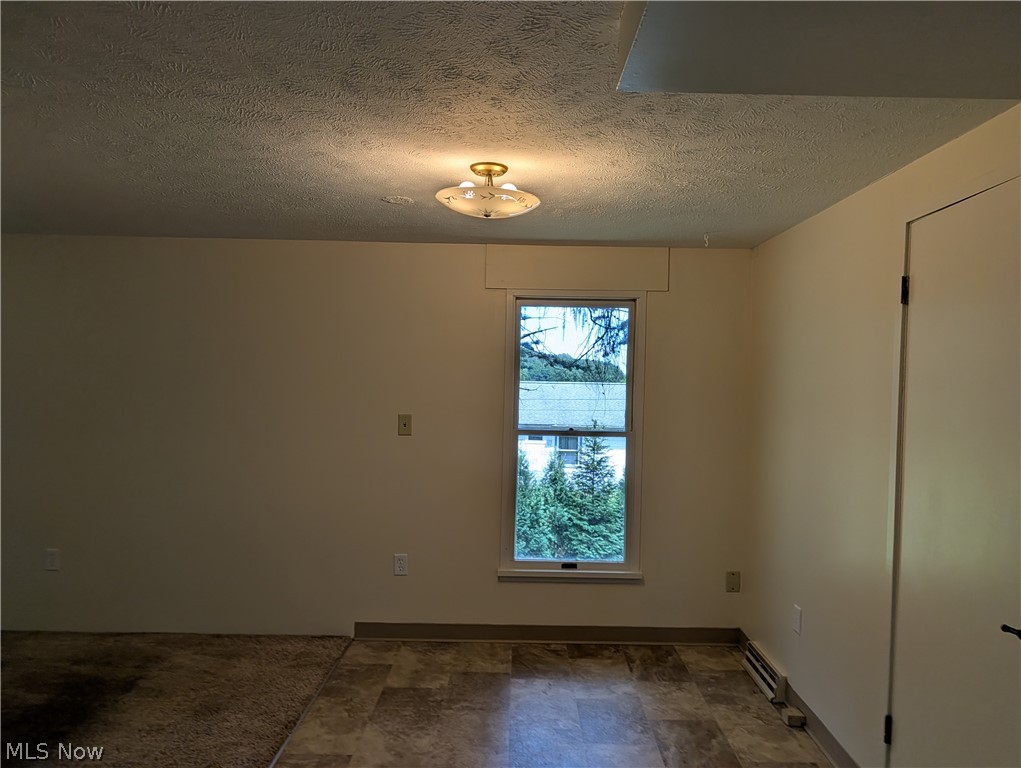 13992 E Center Street Property Photo 7