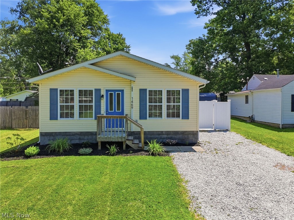 1469 Chapman Avenue Property Photo 1