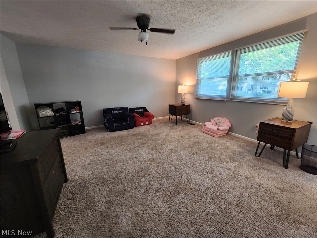 4566 Chatwood Drive Property Photo 3