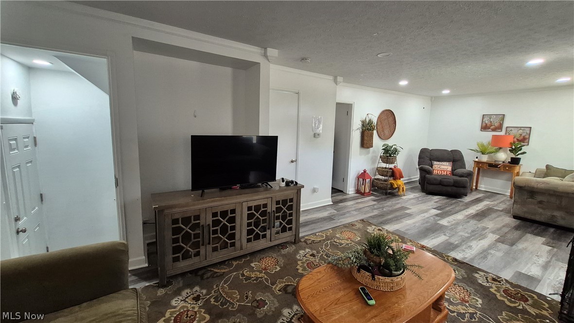 513 Henry Street Property Photo 3