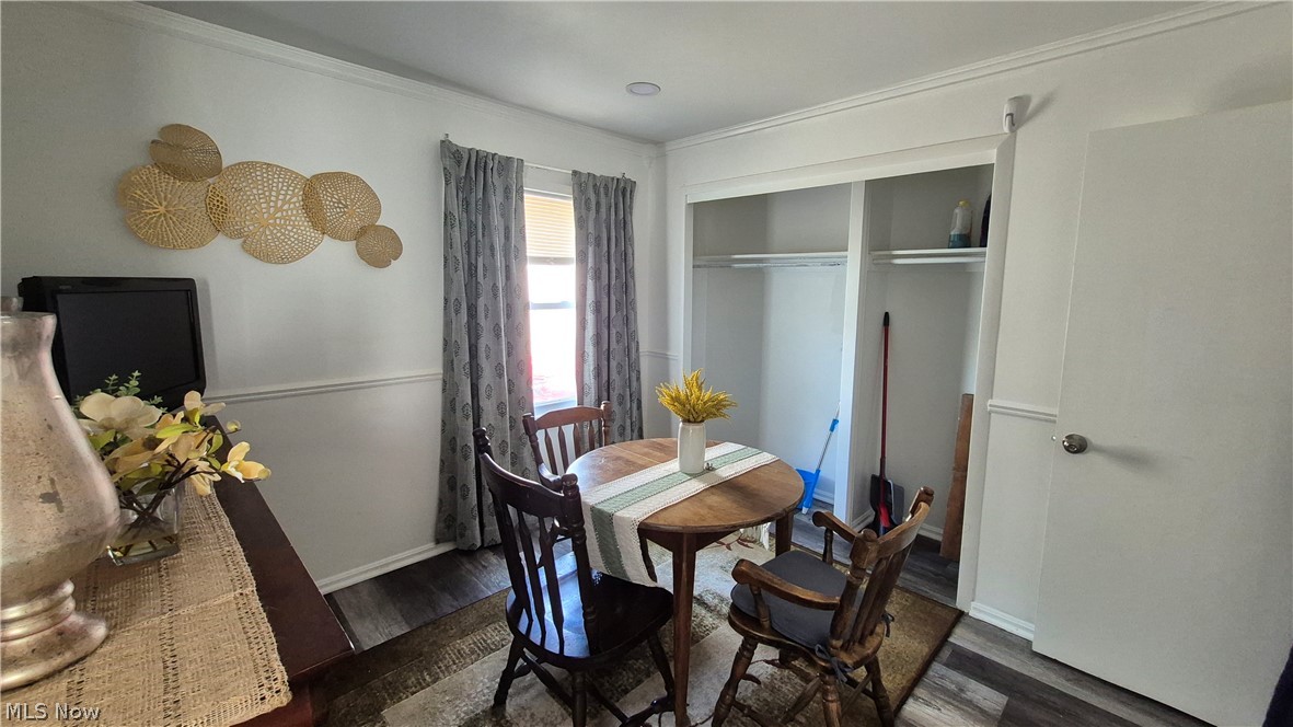 513 Henry Street Property Photo 5