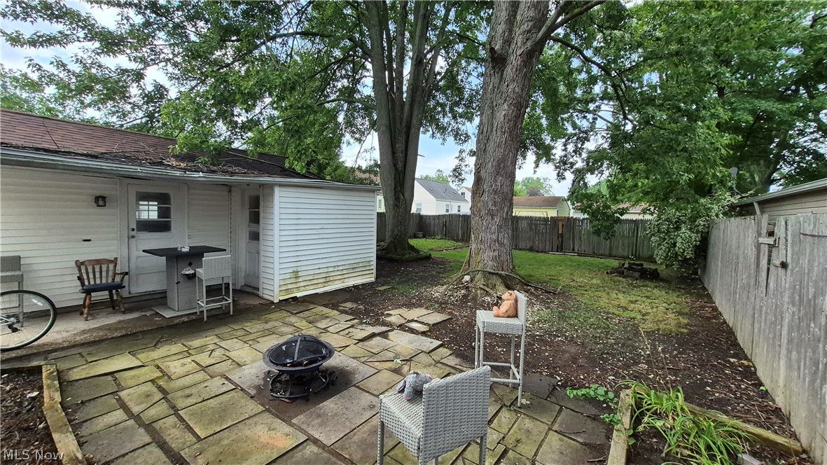 513 Henry Street Property Photo 15