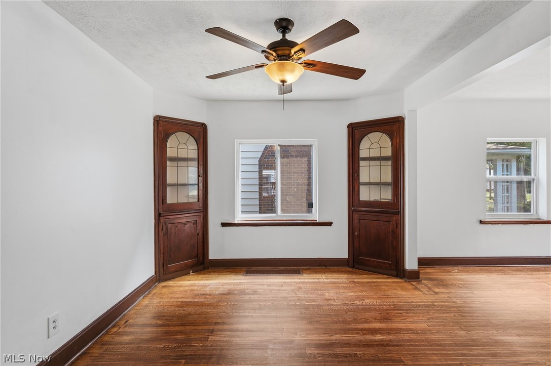 3755 Washington Park Boulevard Property Photo 4