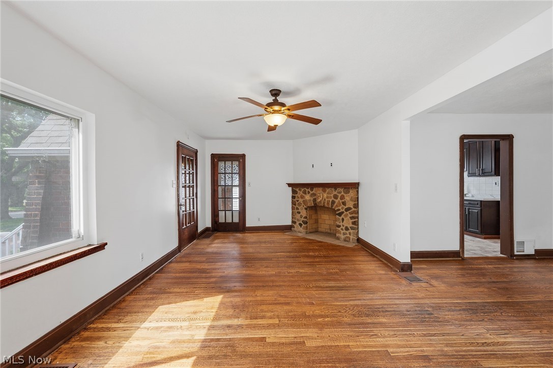 3755 Washington Park Boulevard Property Photo 12