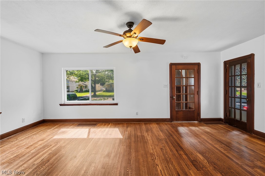 3755 Washington Park Boulevard Property Photo 13