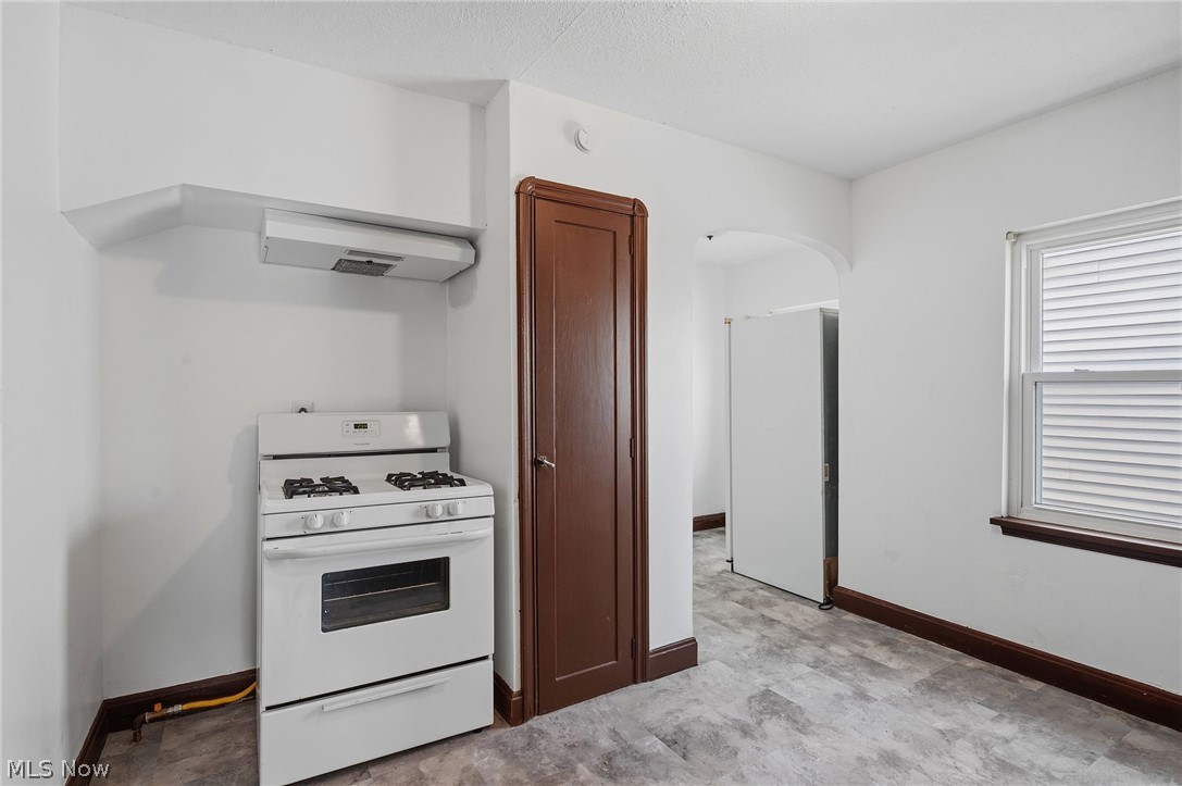 3755 Washington Park Boulevard Property Photo 18
