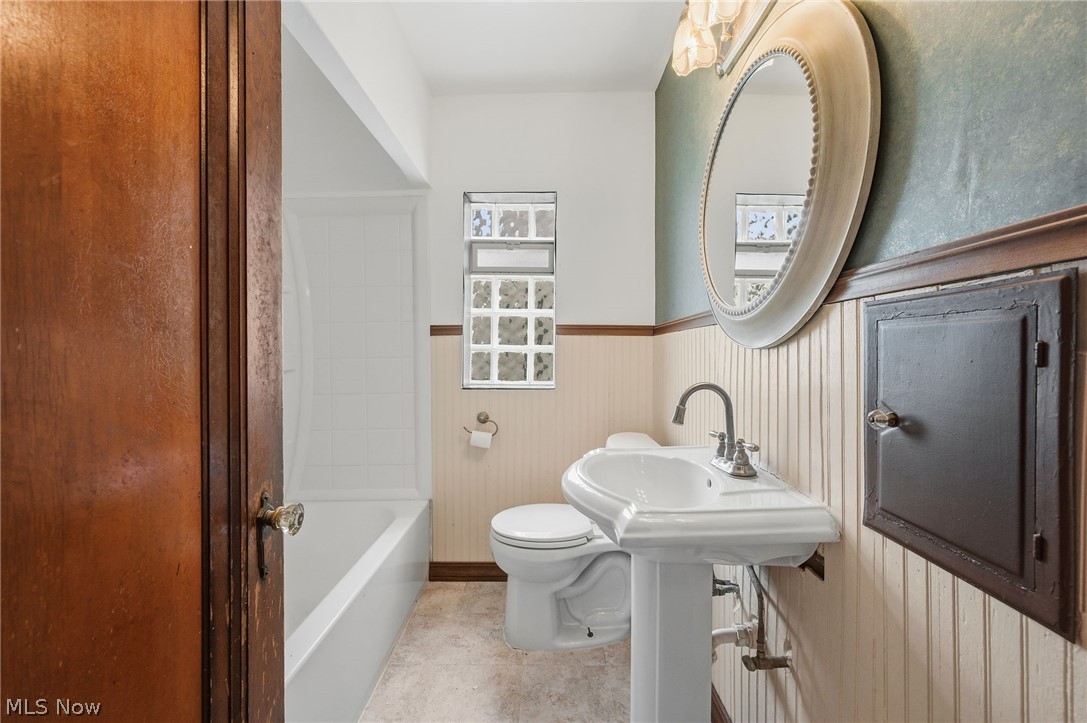 3755 Washington Park Boulevard Property Photo 24