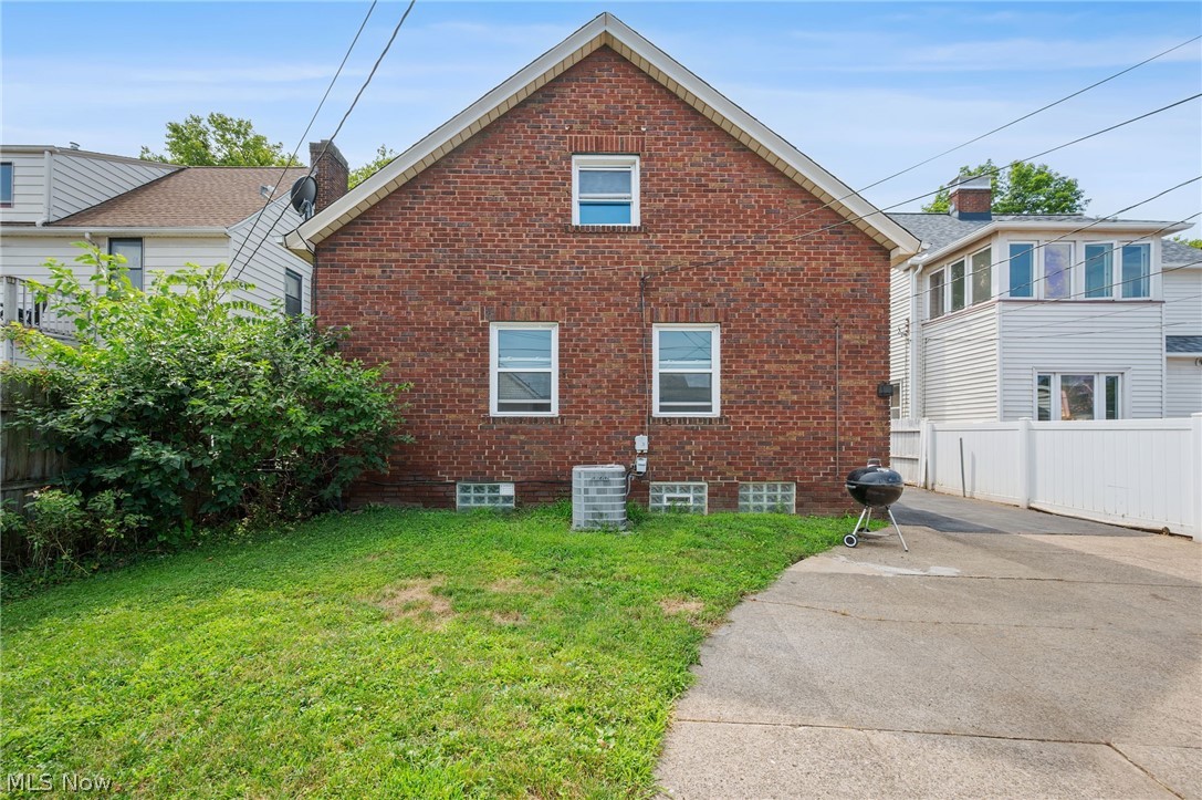 3755 Washington Park Boulevard Property Photo 31