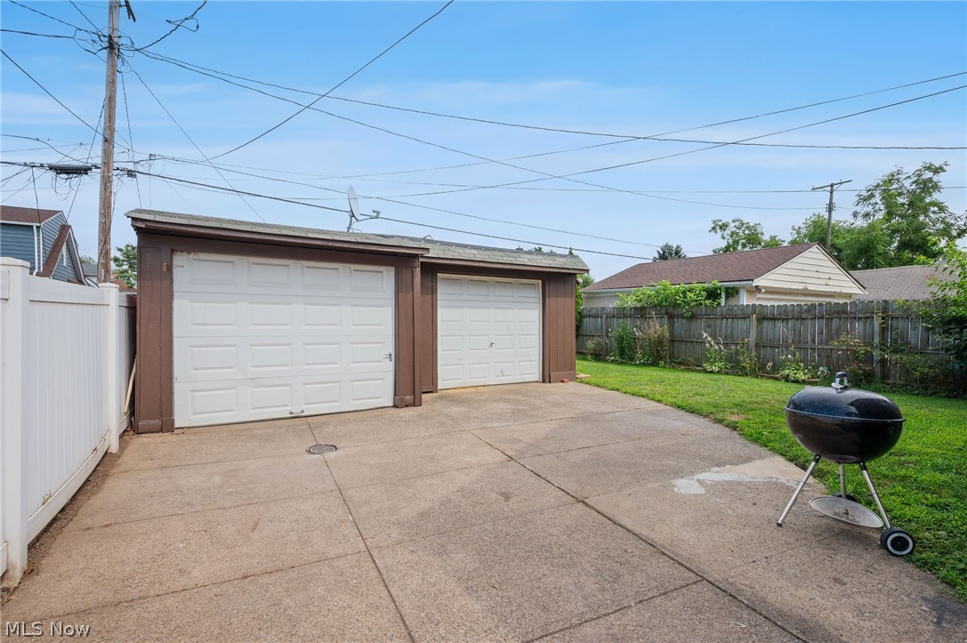 3755 Washington Park Boulevard Property Photo 32