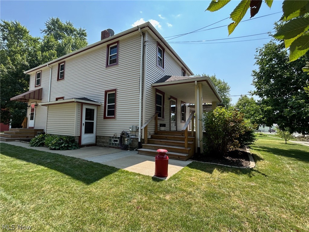 110 Railroad Street Property Photo 2
