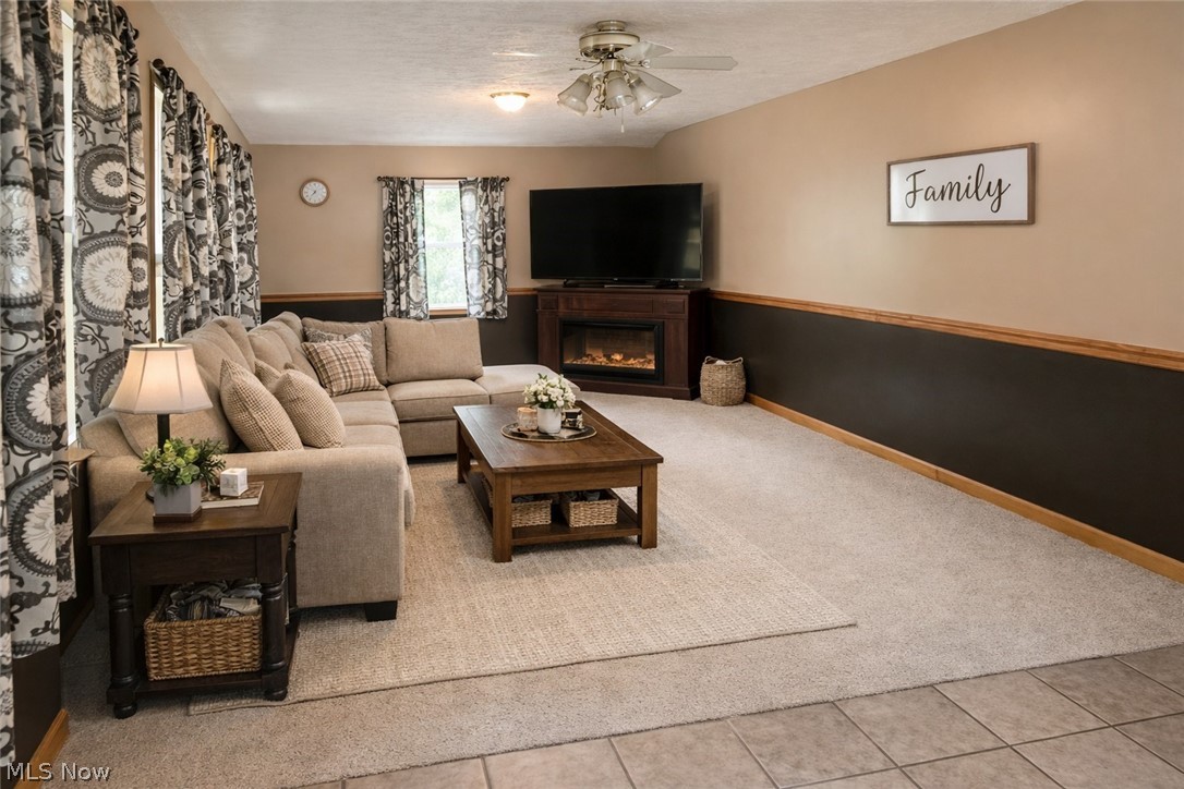 110 Railroad Street Property Photo 8