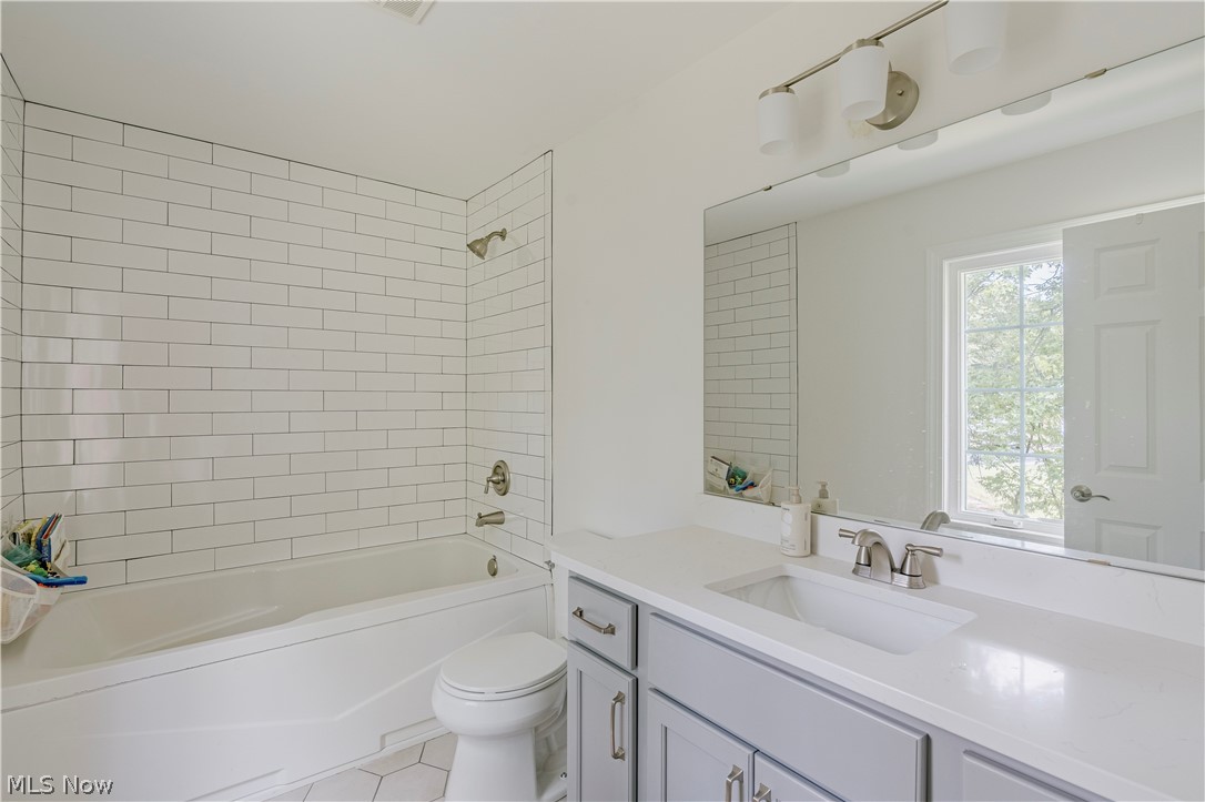 7093 Gates Mills Boulevard Property Photo 32
