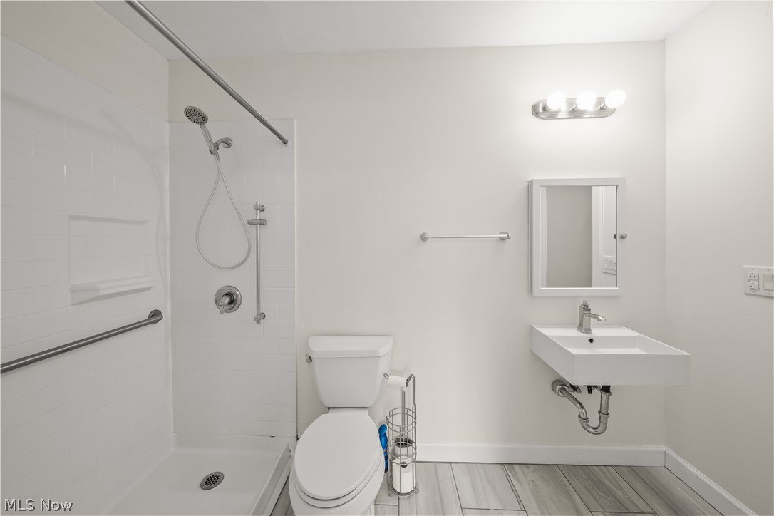 3796 Santom Road N Property Photo 15