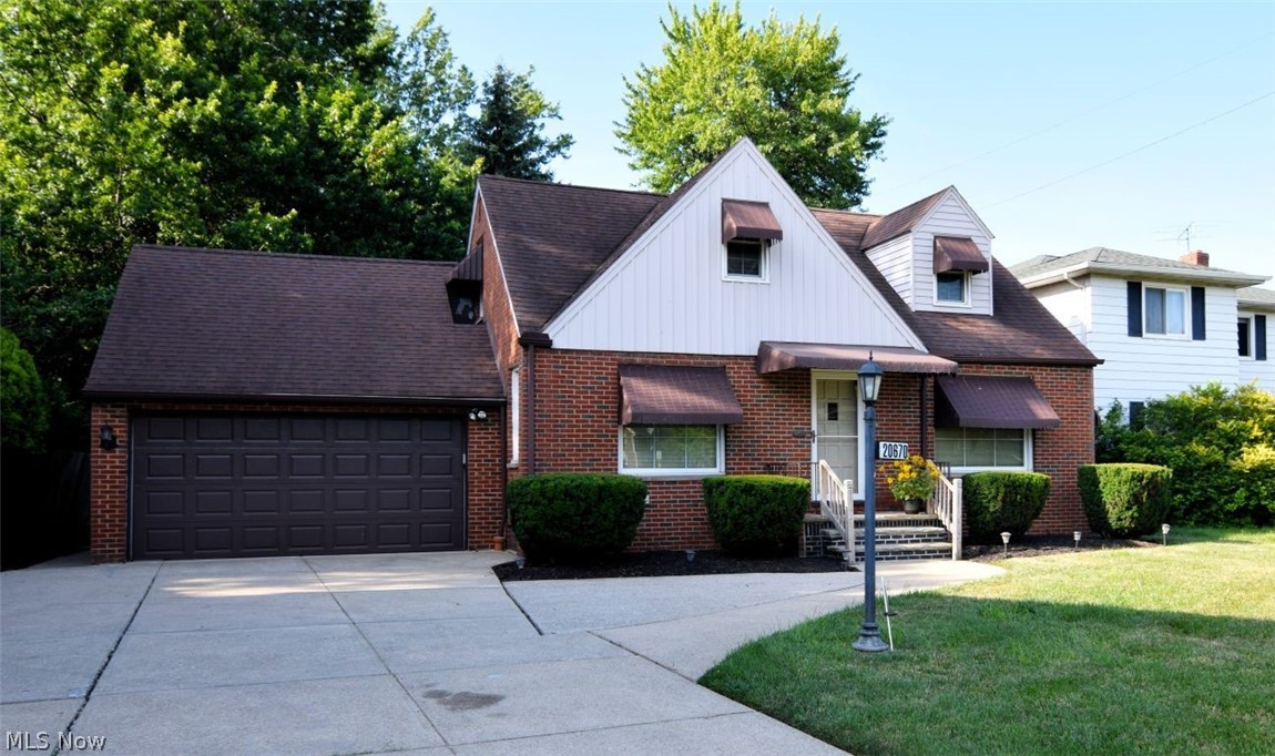 20670 Lake Shore Boulevard Property Photo 1